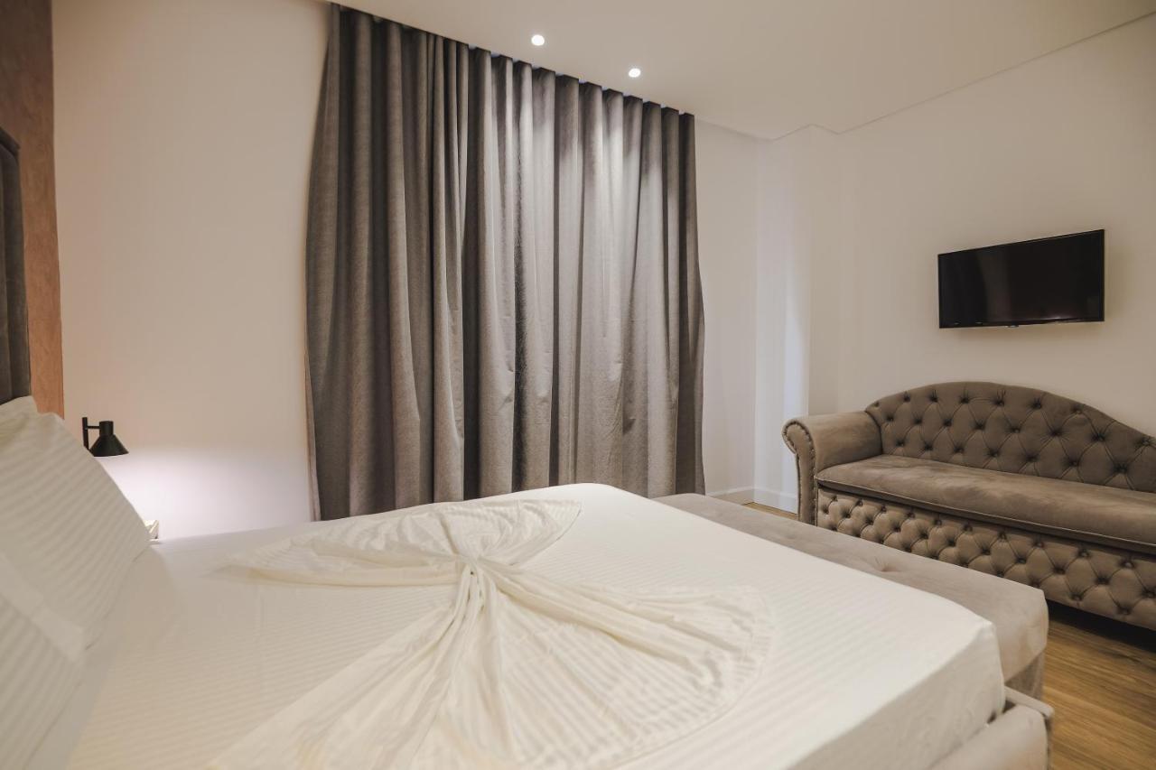 Luxury Villa Alisja Sarande With Private Beach ภายนอก รูปภาพ