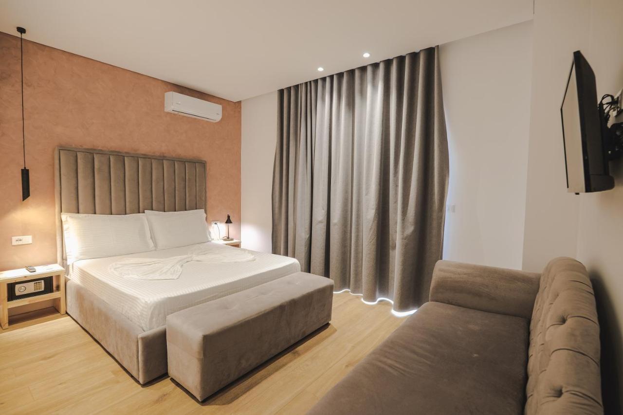 Luxury Villa Alisja Sarande With Private Beach ภายนอก รูปภาพ