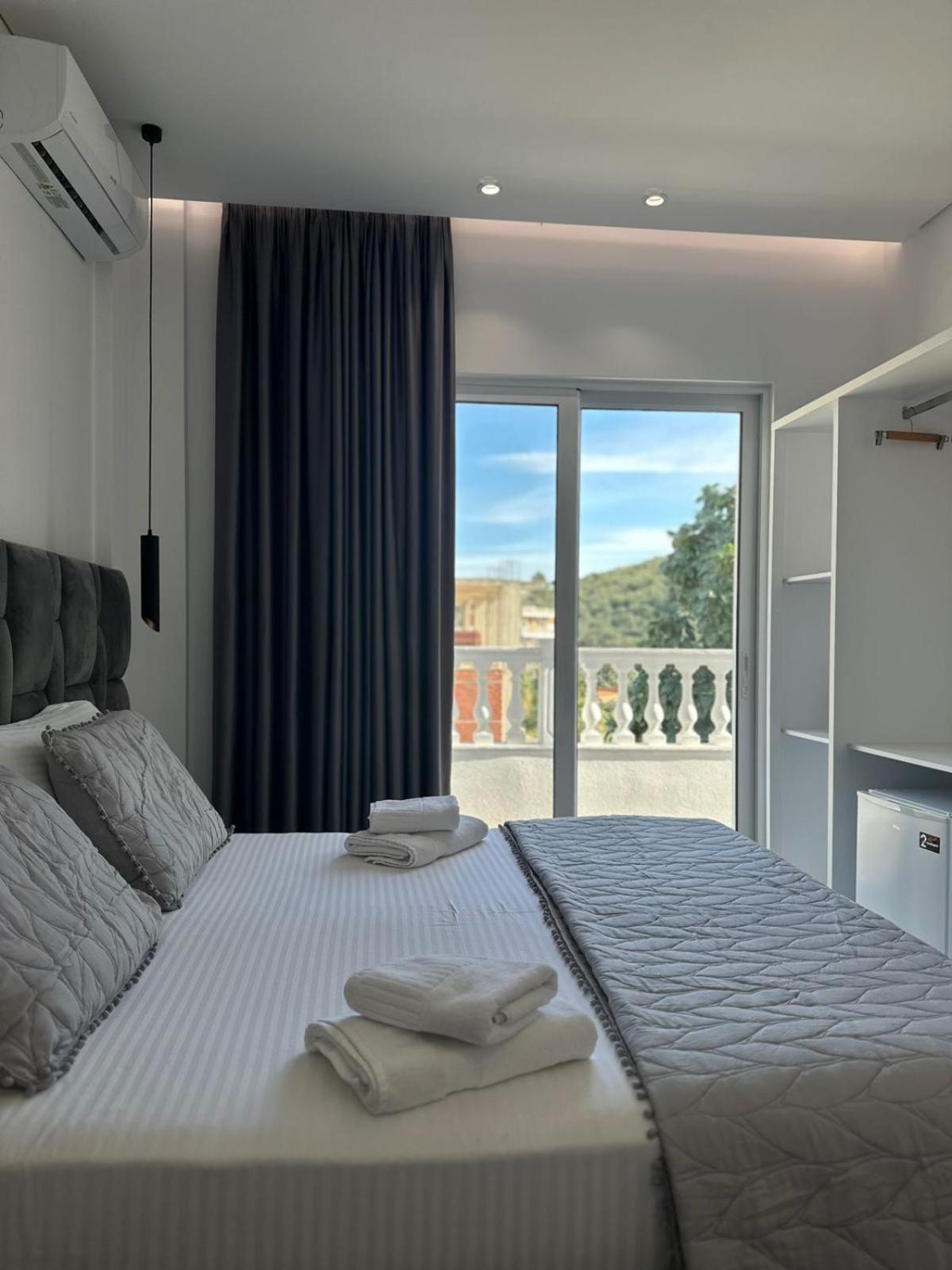 Luxury Villa Alisja Sarande With Private Beach ภายนอก รูปภาพ